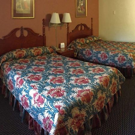 Scottish Inns Тупело Екстериор снимка
